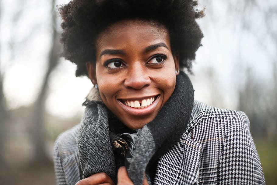 Femme noir agression hiver